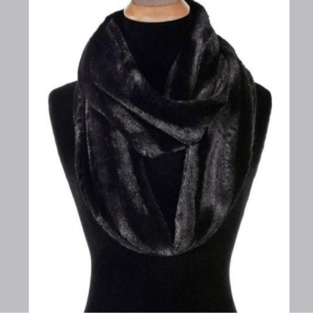fur scarf